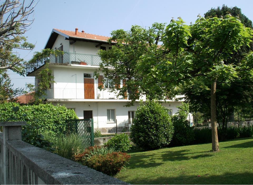 B&B Balestruccio Pombia Екстериор снимка